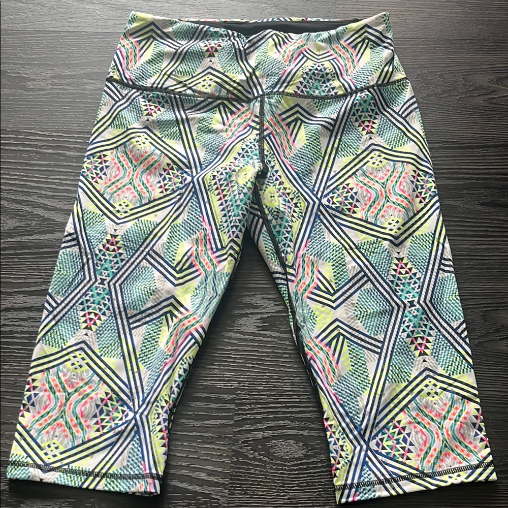 VSX Green and Pink Geometric Leggings with Wide Waistband - Like new